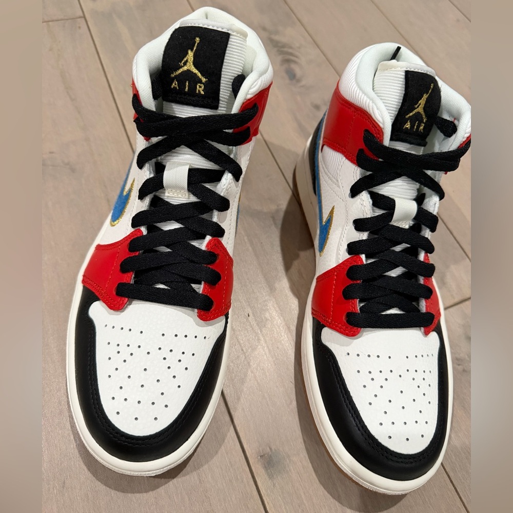 NWT: Nike Air Jordan 1 Mid Let(Her)Man sneakers in Sail, Chili Red & Black, sz 8 - Picture 9 of 14